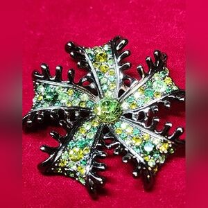 Vintage Kenneth Jay Lane Emerald Green Brooch